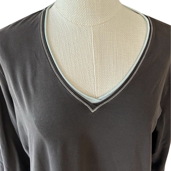 Multicolored V-Neck Long Sleeve Blouse - Picture 6 of 6